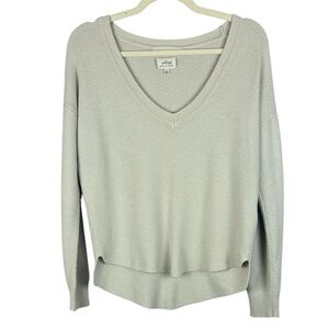 Aritzia Wilfred Silk Cashmere Cotton Blend Soft V Neck Med Sweater Light Gray